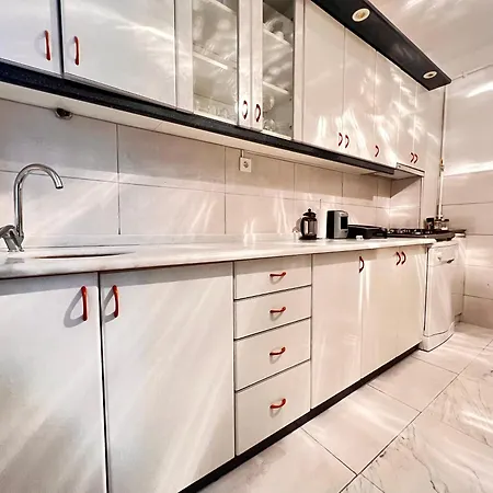 A Luxury 170 M2 3 Bedroom 2 Bathroom At Bestekar Avenue At The Heart Of