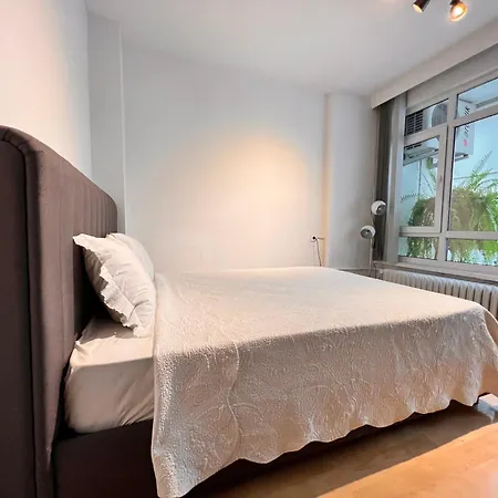 Apartment A Luxury 170 M2 3 Bedroom 2 Bathroom At Bestekar Avenue At The Heart Of